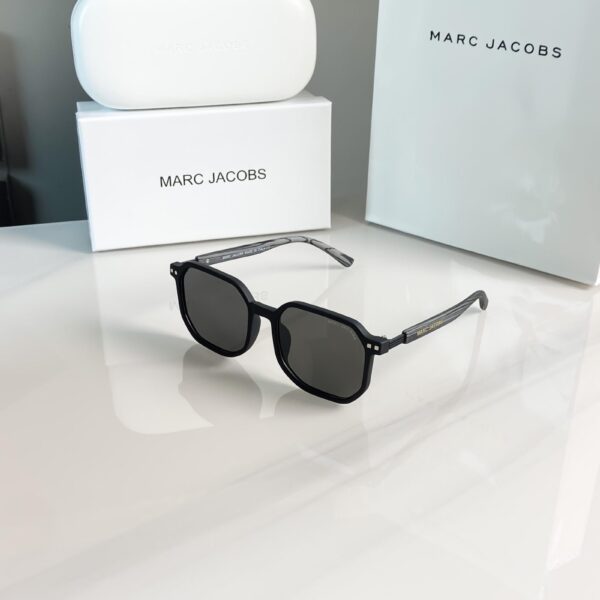 MARC JACOBS GREY BLACK 300 😍🔥