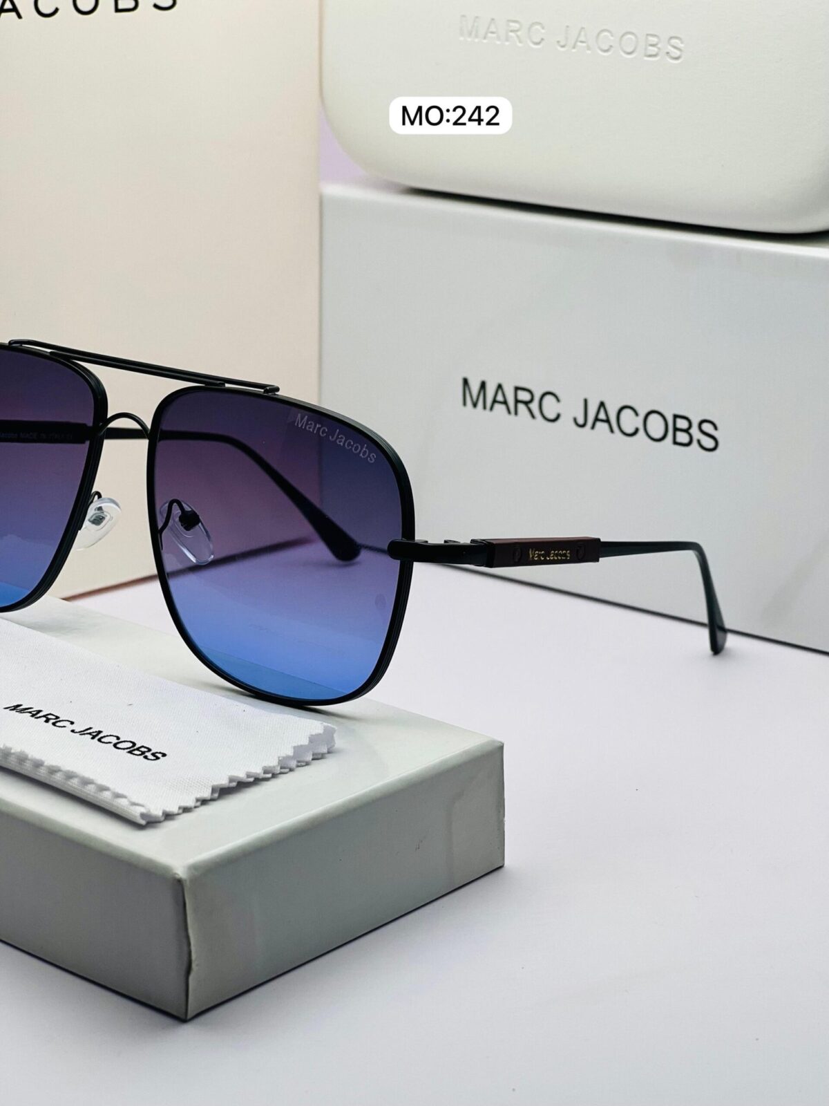 Marc Jacobs Black Blue Shades - Image 4