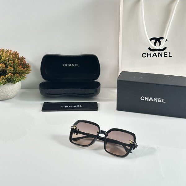 Chanel_WMNS_8268_Black_Brown
