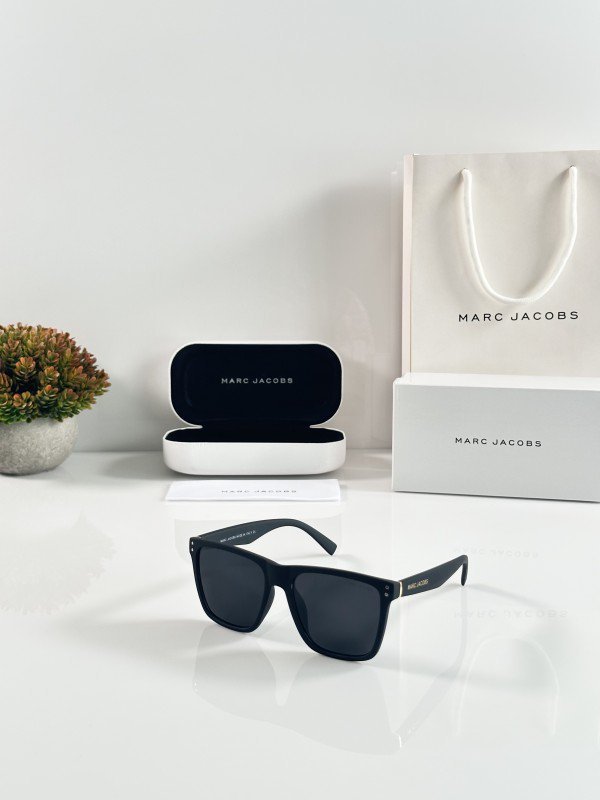 1000143860.jpg Marc Jacobs 6000 Black - Image 1