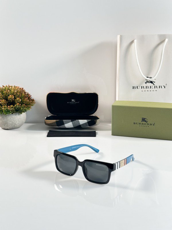 1000144207.jpg Burberry_WMNS_21004_Black_Blue - Image 1