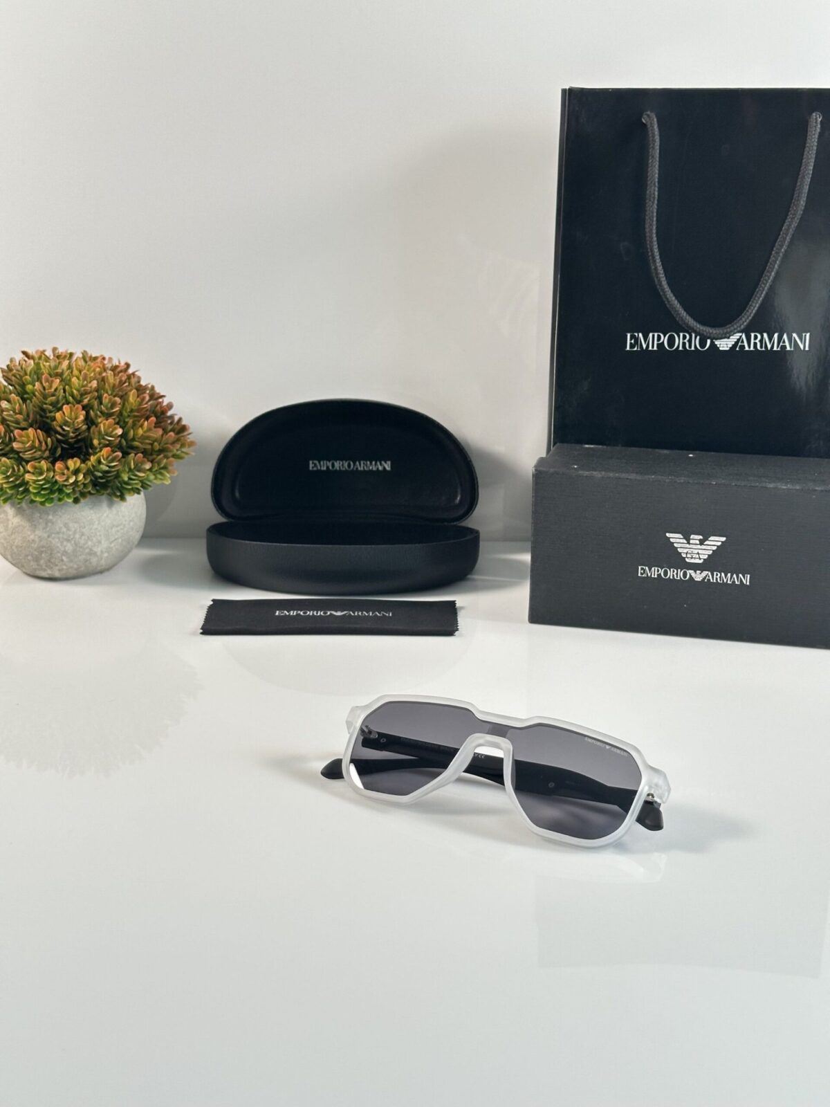 Emporio_Armani_219_Ice_Black - Image 3