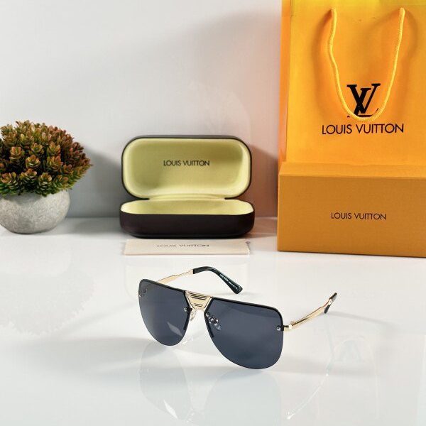 Louis_Vuitton_0205_Gold_Black