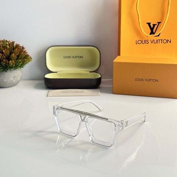 Louis_Vuitton_1502_Water_Day