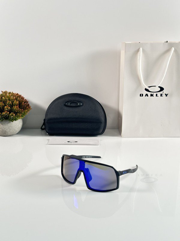 1000144753.jpg Oakely_9406_Black_Revo - Image 1