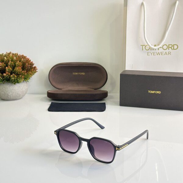 Tomford 611 Black DC