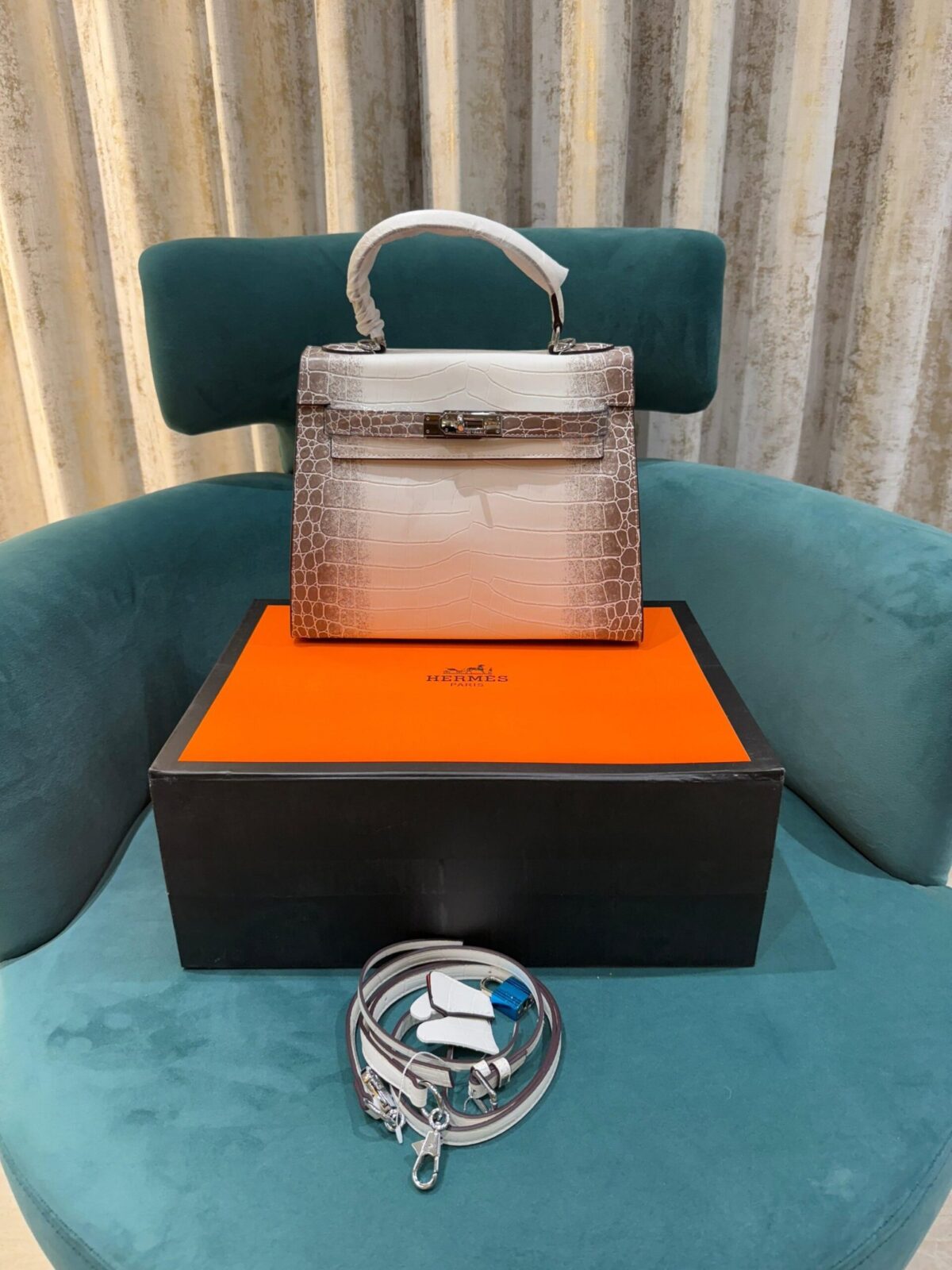 Hermes Blanc Crocodile Niloticus Himalaya Encrusted Birkin Bag - Image 3