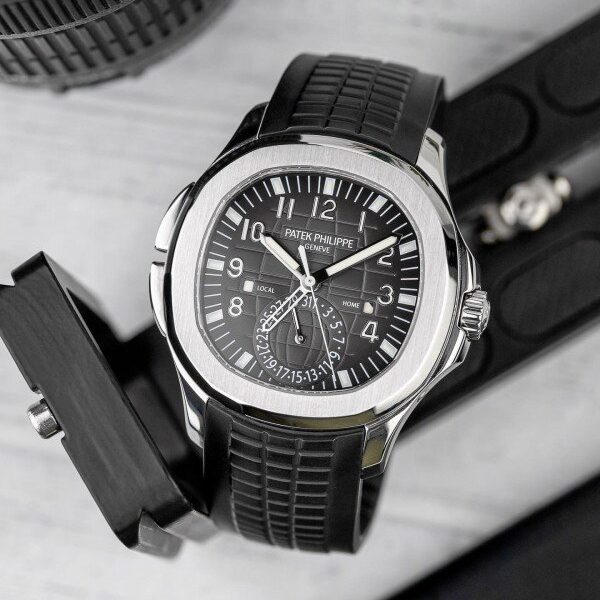 Patek Philippe aquanaut 5164R automatic