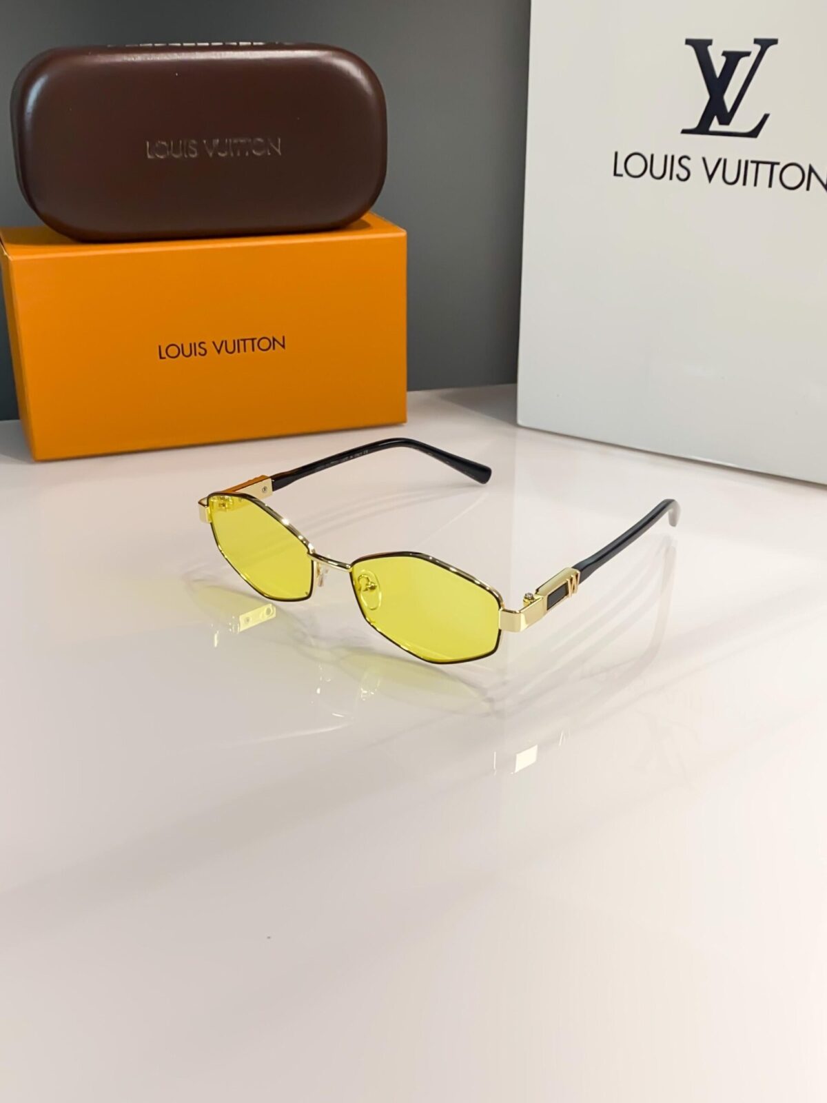 Louis Vuitton yellow - Image 2