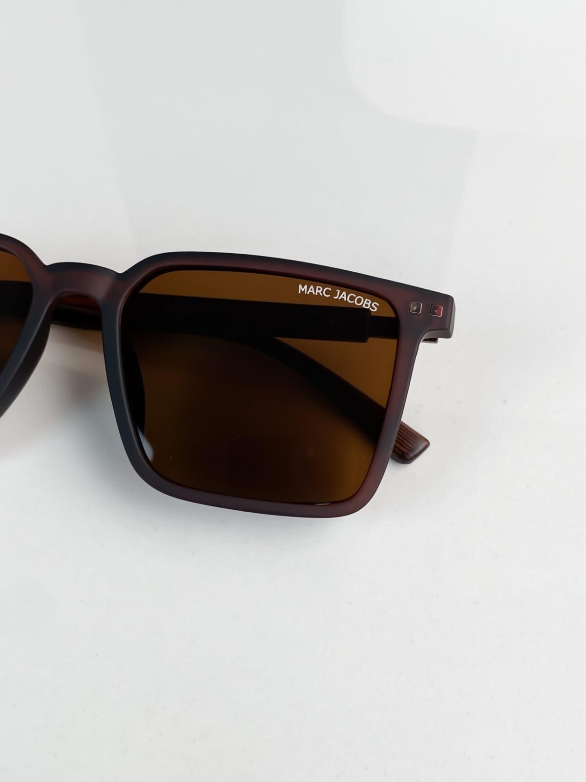 Marc Jacobs Full Brown - Image 2