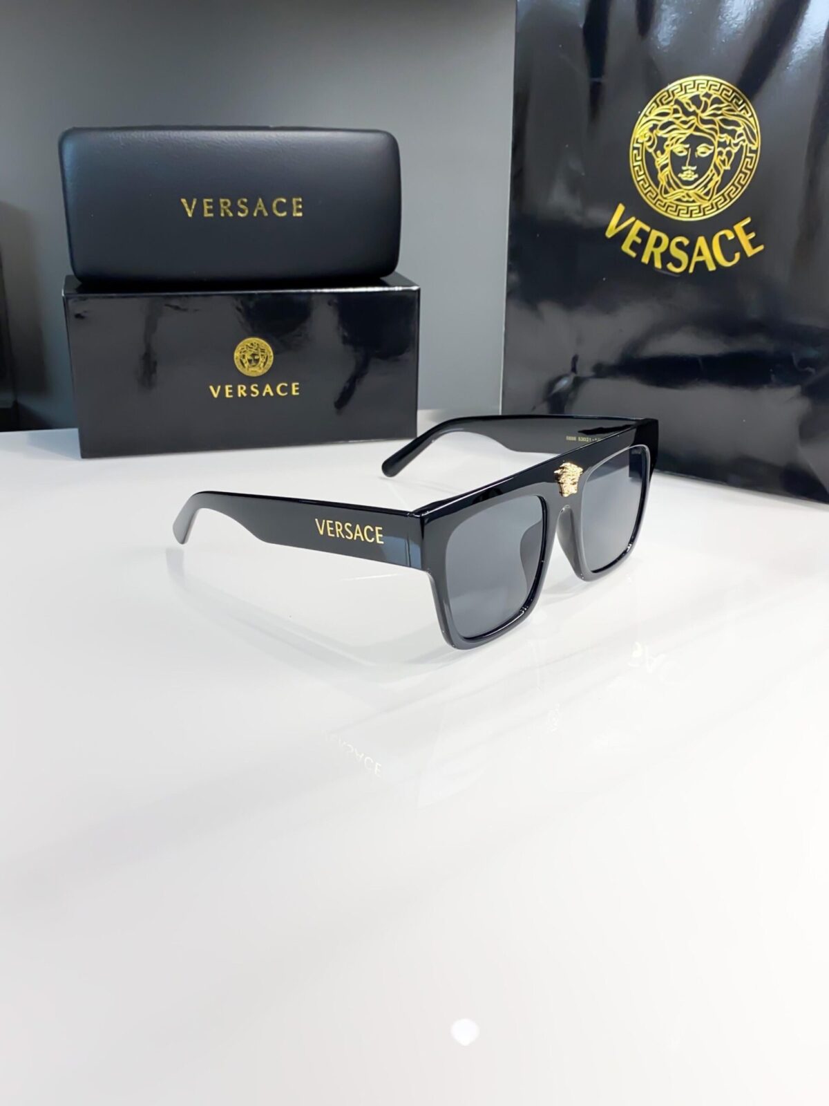 Versace - Image 2