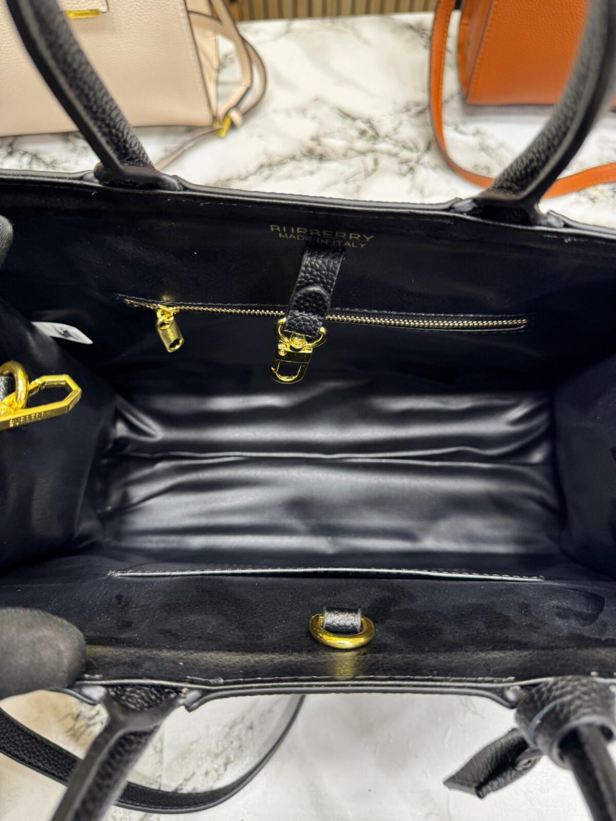 BURBERRY FRANSIS PREMIUM TOTE BAG WITH DUST BAG ✔️🤩 - Image 4