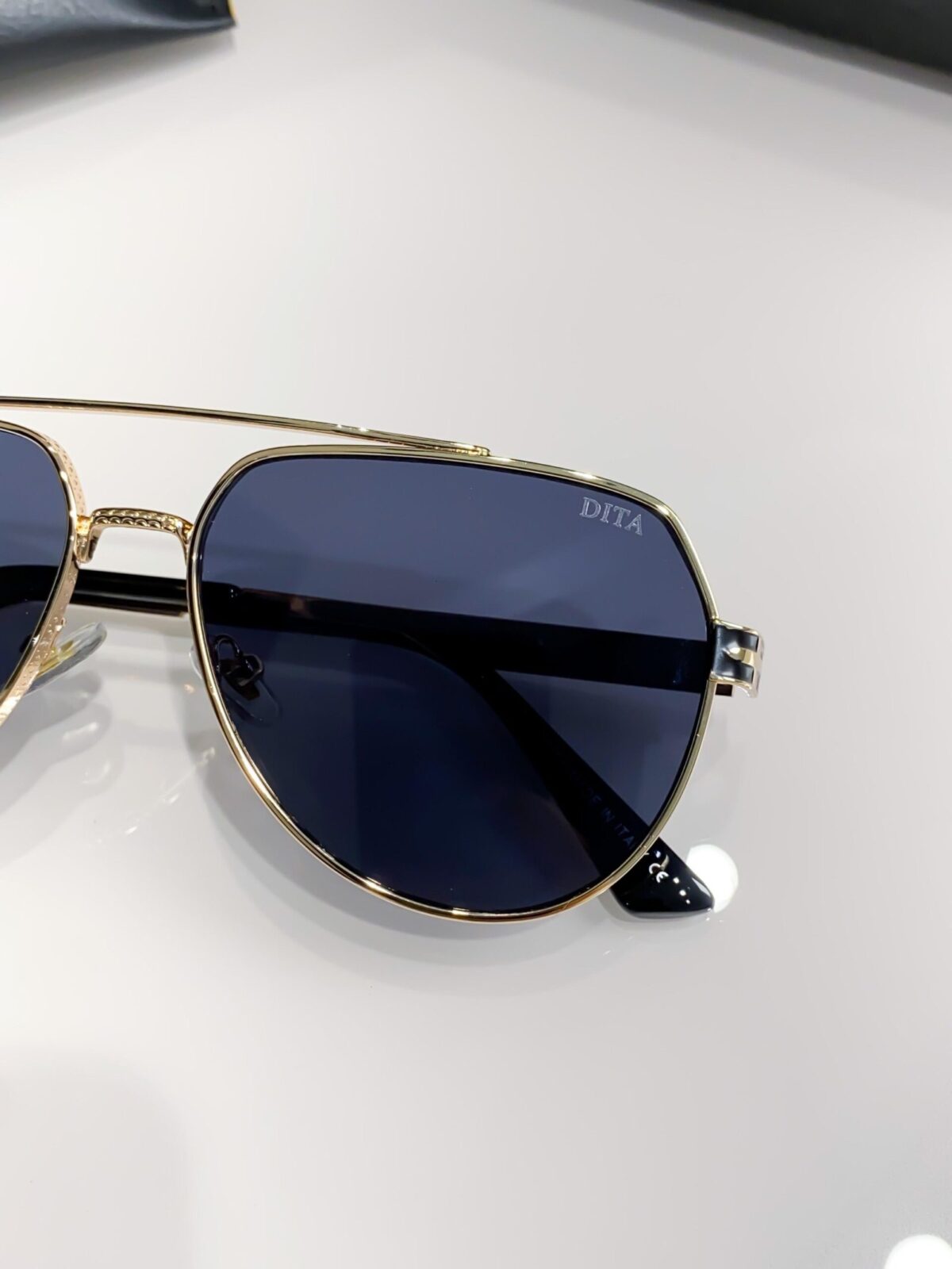 Dita Gold Black - Image 7