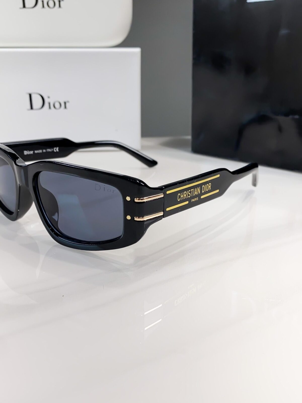 Dior D32 - Image 2