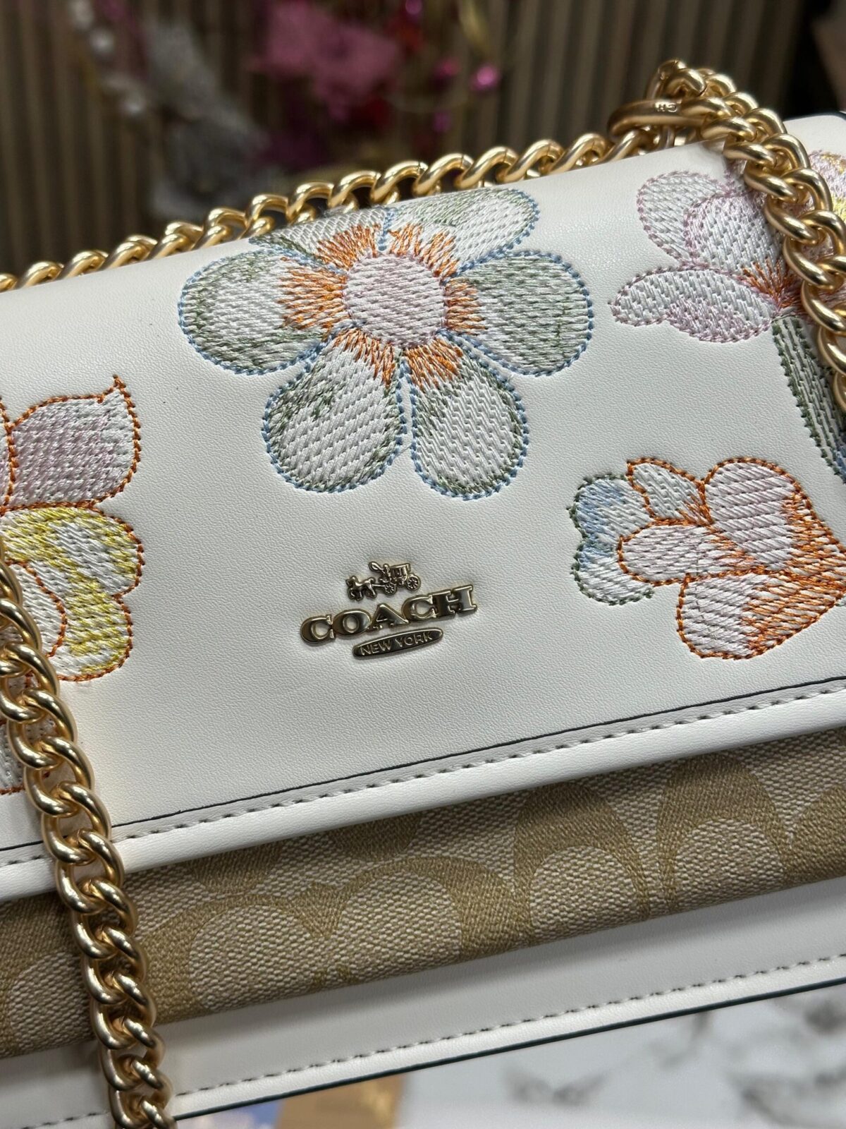 COACH KLARE FLORAL SIGNATURE CROSSBODY BAG WITH OG MAGNETIC BOX - Image 3