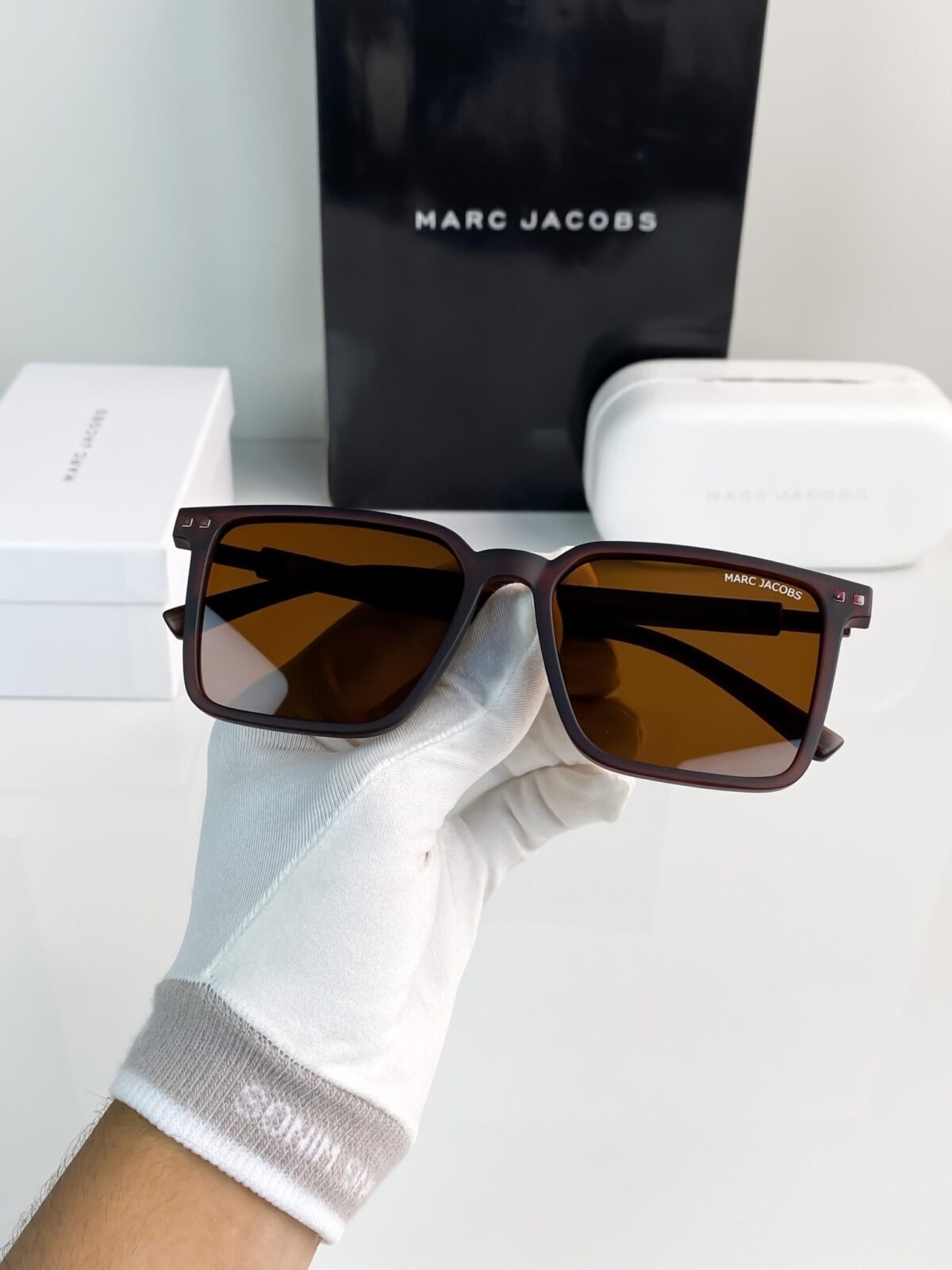 Marc Jacobs Full Brown - Image 10