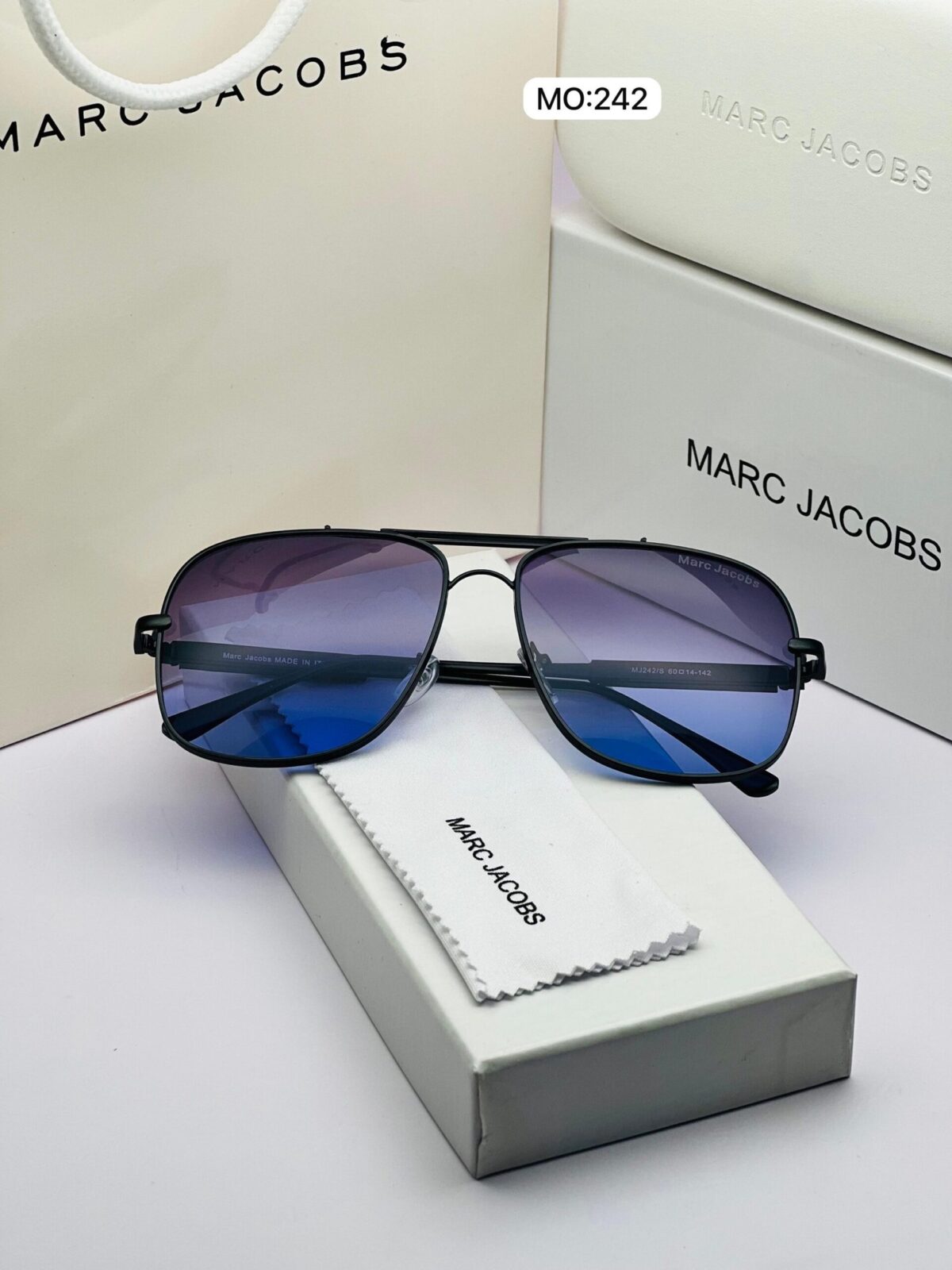 Marc Jacobs Black Blue Shades - Image 5