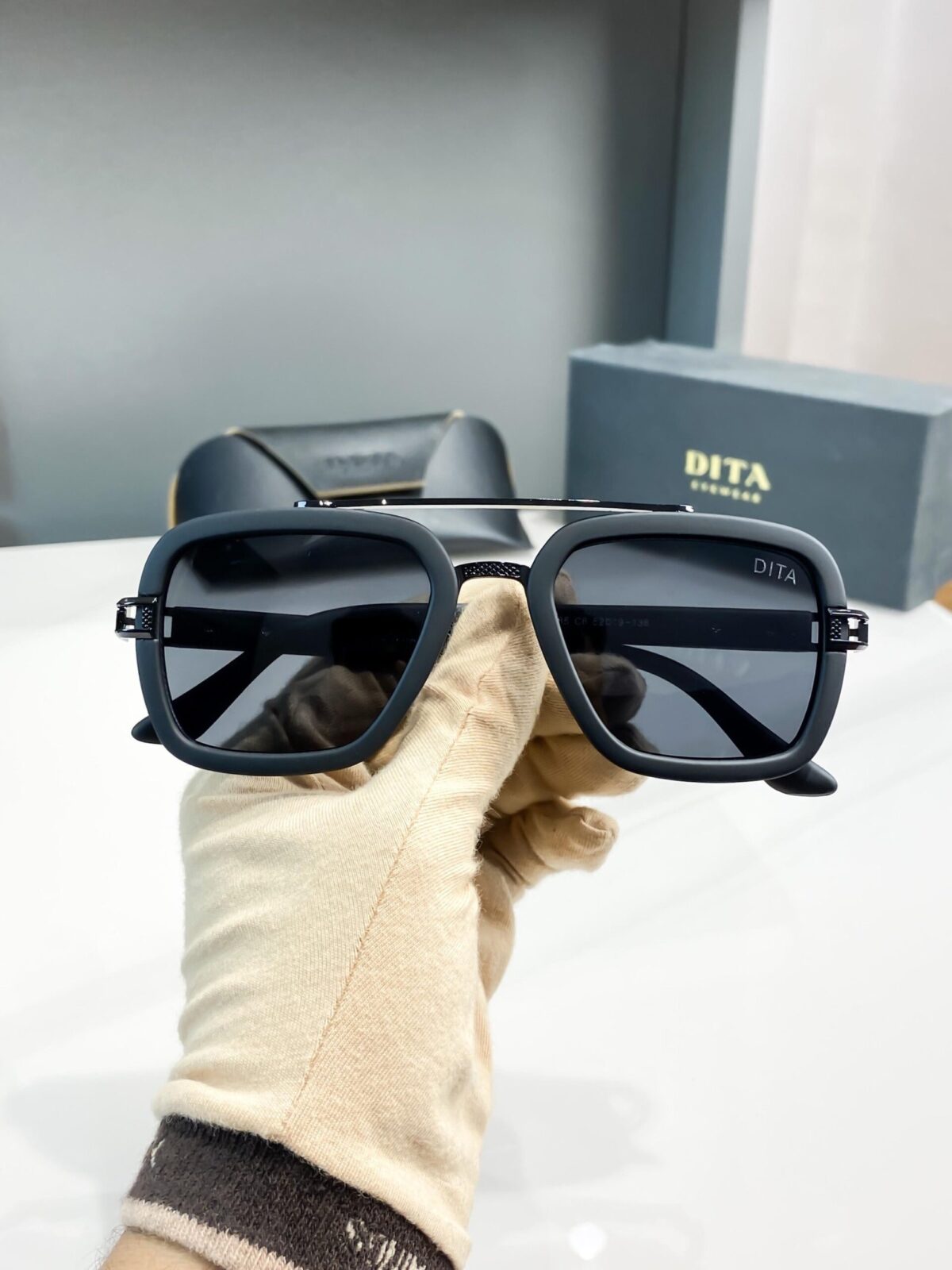 Dita Full Black - Image 3