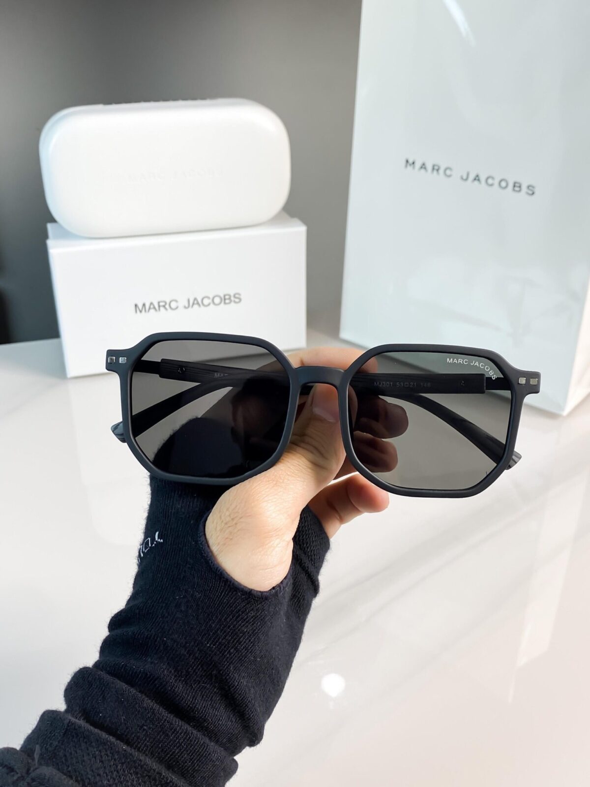 MARC JACOBS GREY BLACK 300 😍🔥 - Image 5