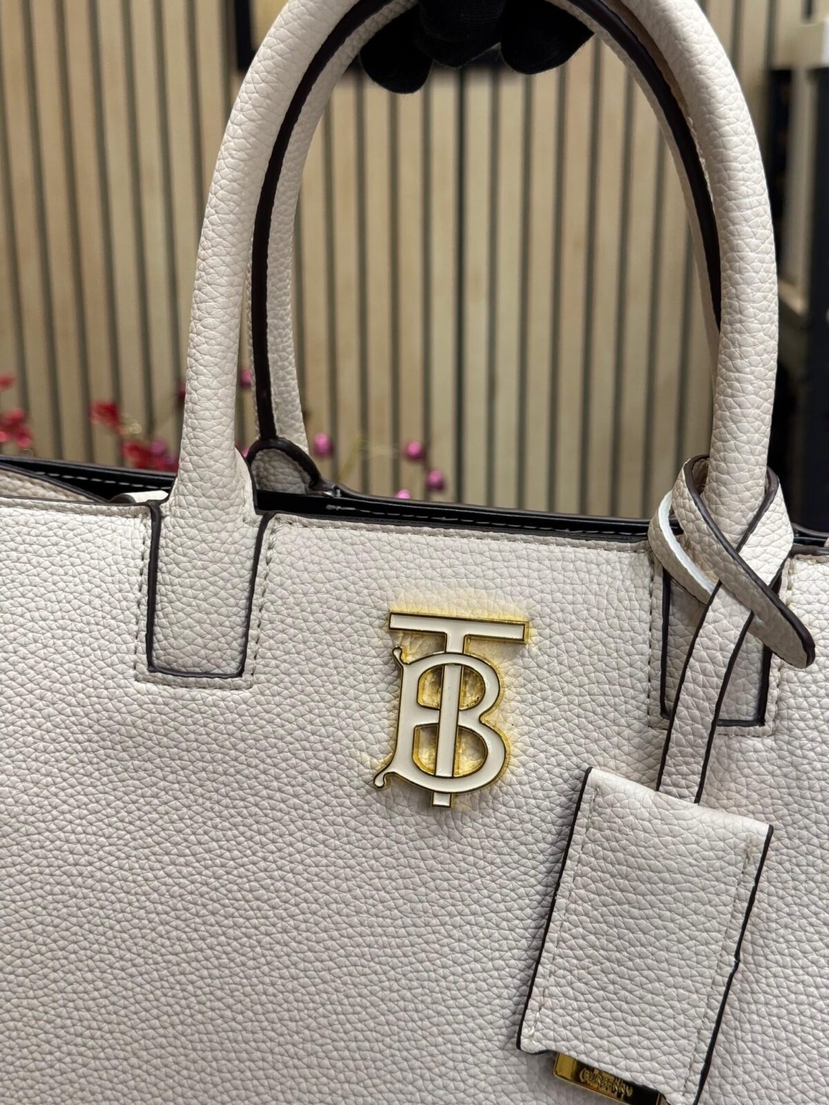 BURBERRY FRANSIS PREMIUM TOTE BAG WITH DUST BAG ✔️🤩* - Image 3