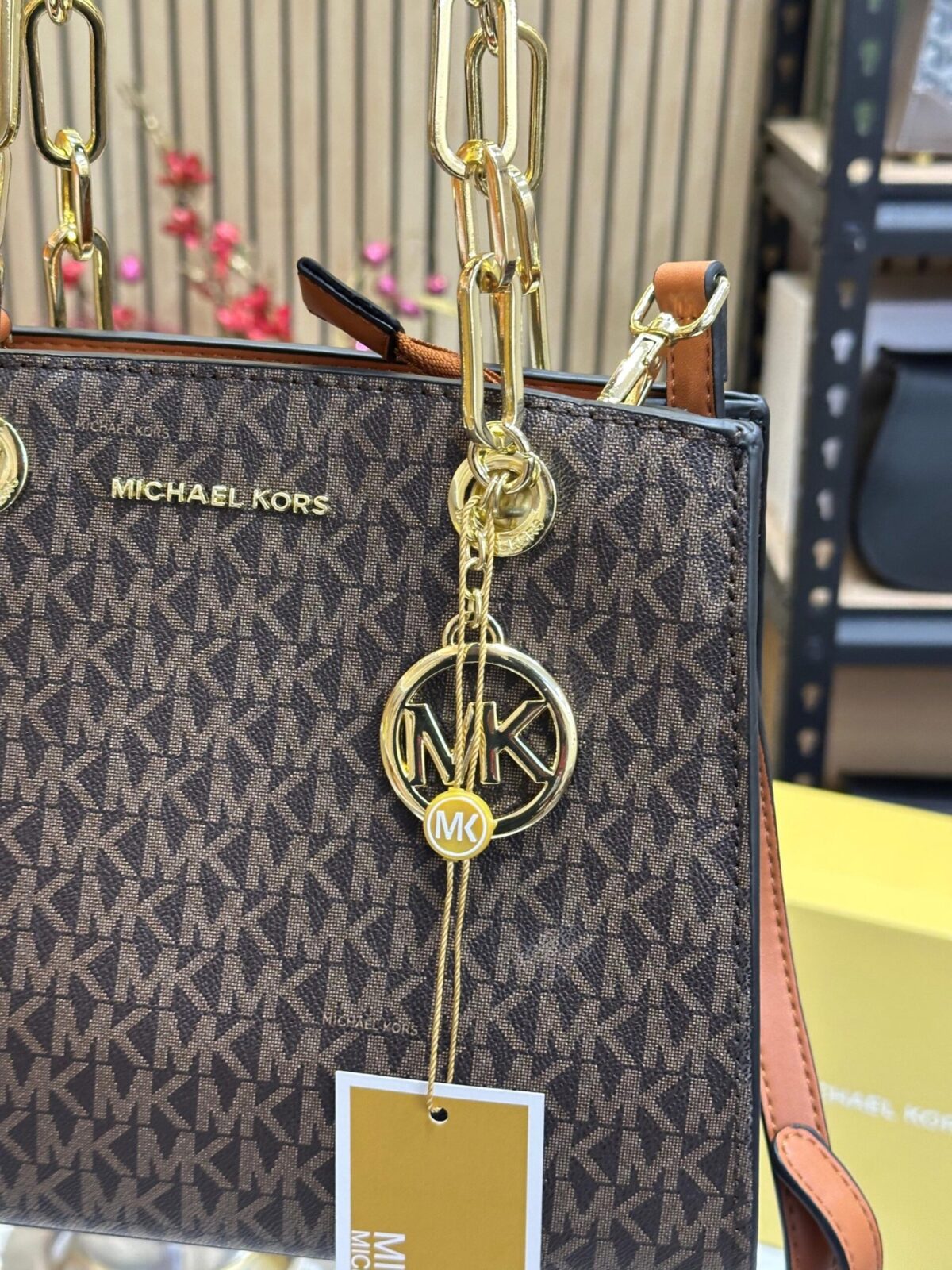 MICHAEL KORS ACRON CYNTHIA HANDBAG - Image 4