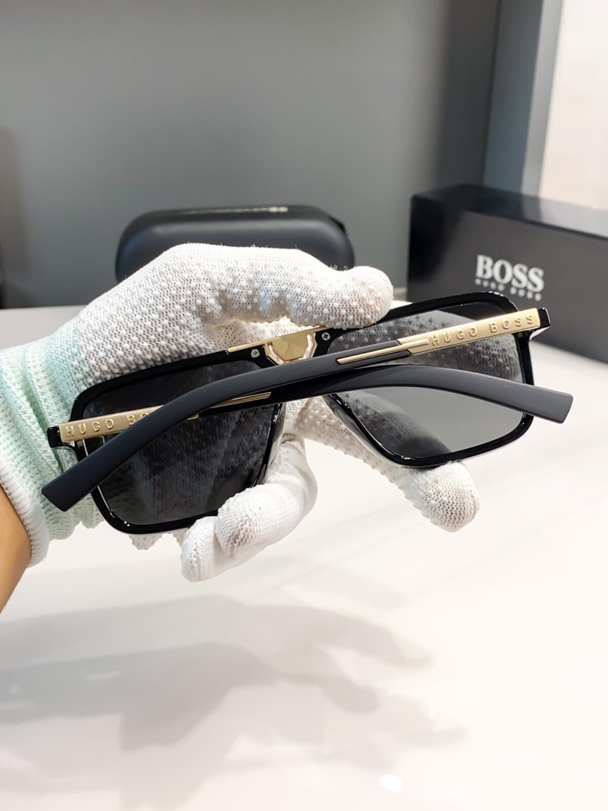 HUGO BOSS GOLD BLACK 038S - Image 4