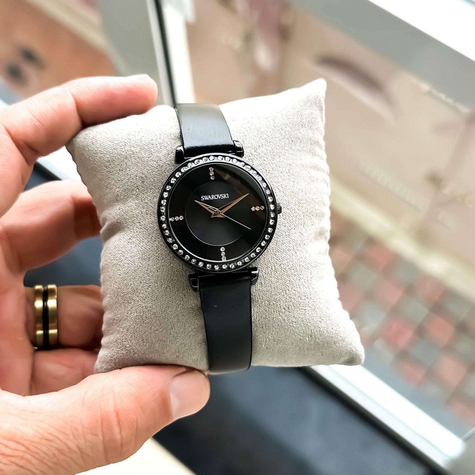 8bcef5d5-dfb0-4b6e-a530-1b477d24223d-scaled-1.jpeg Swarowski Ladies - Image 1