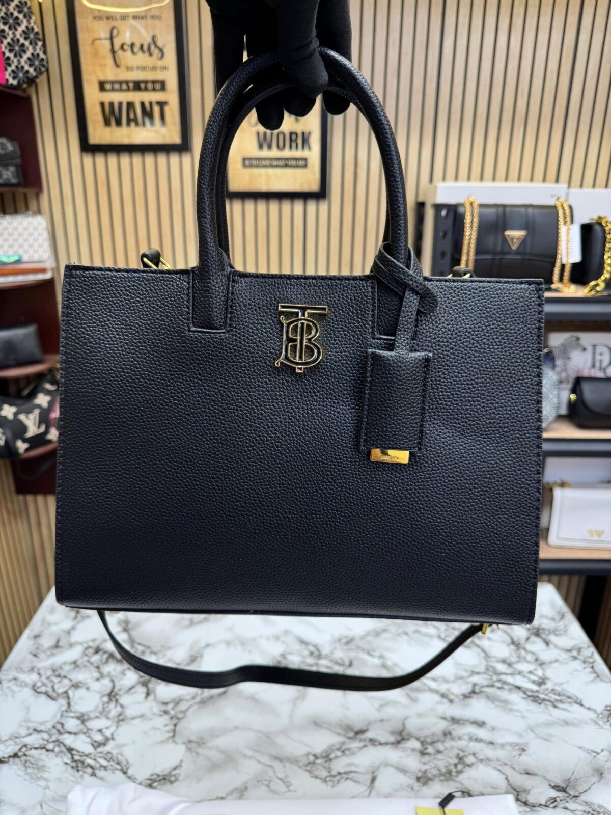 BURBERRY FRANSIS PREMIUM TOTE BAG WITH DUST BAG ✔️🤩 - Image 2