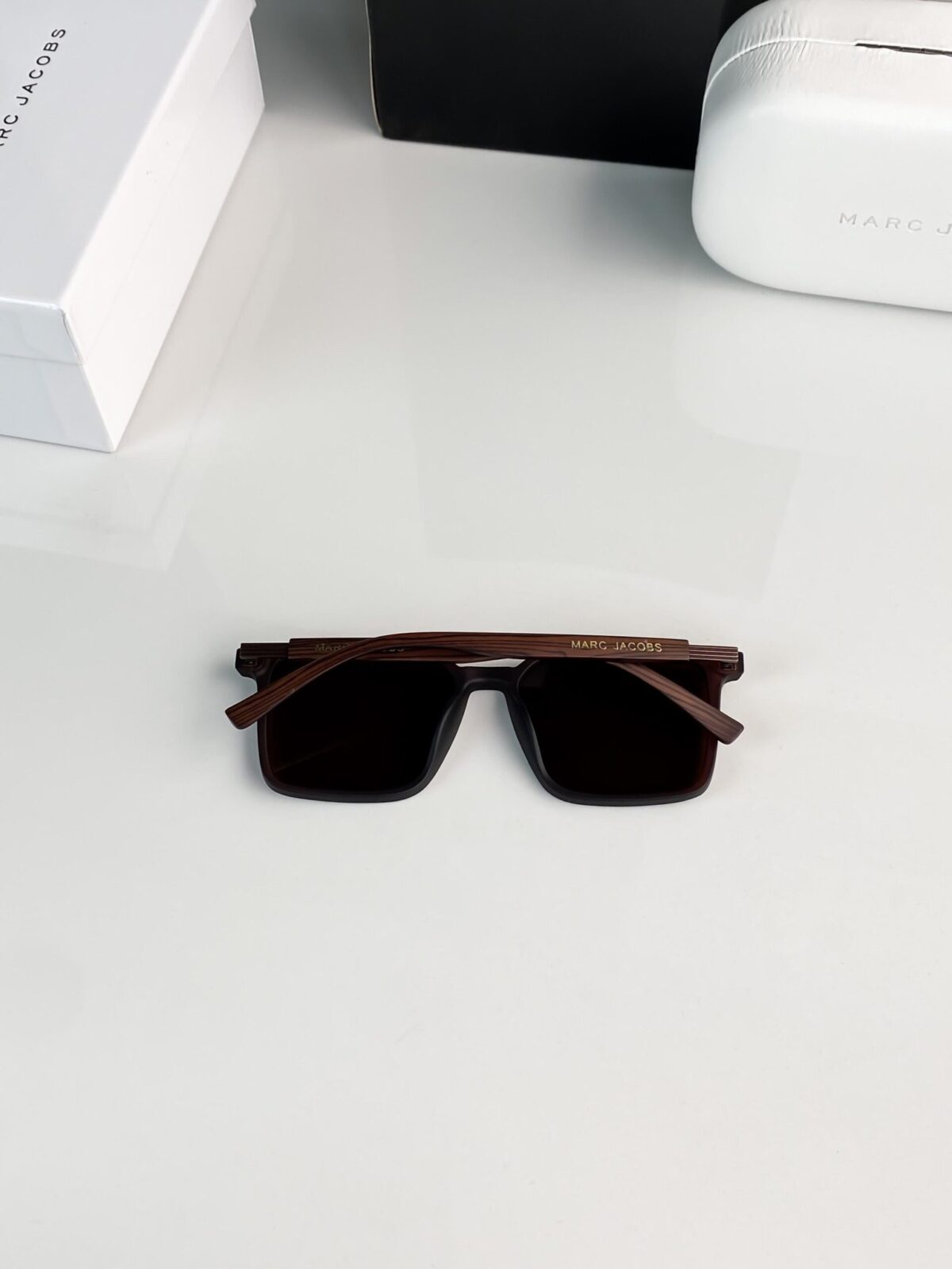 Marc Jacobs Full Brown - Image 5