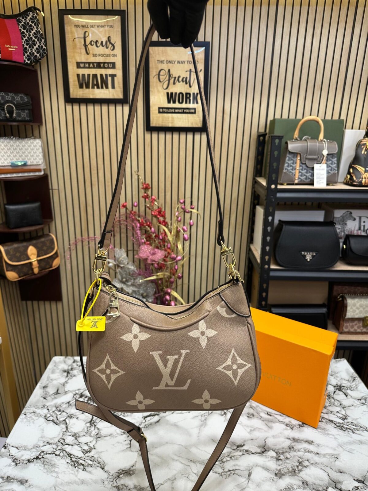 LOUIS VUITTON BICOLOR MONOGRAM EMPREINTE - Image 5