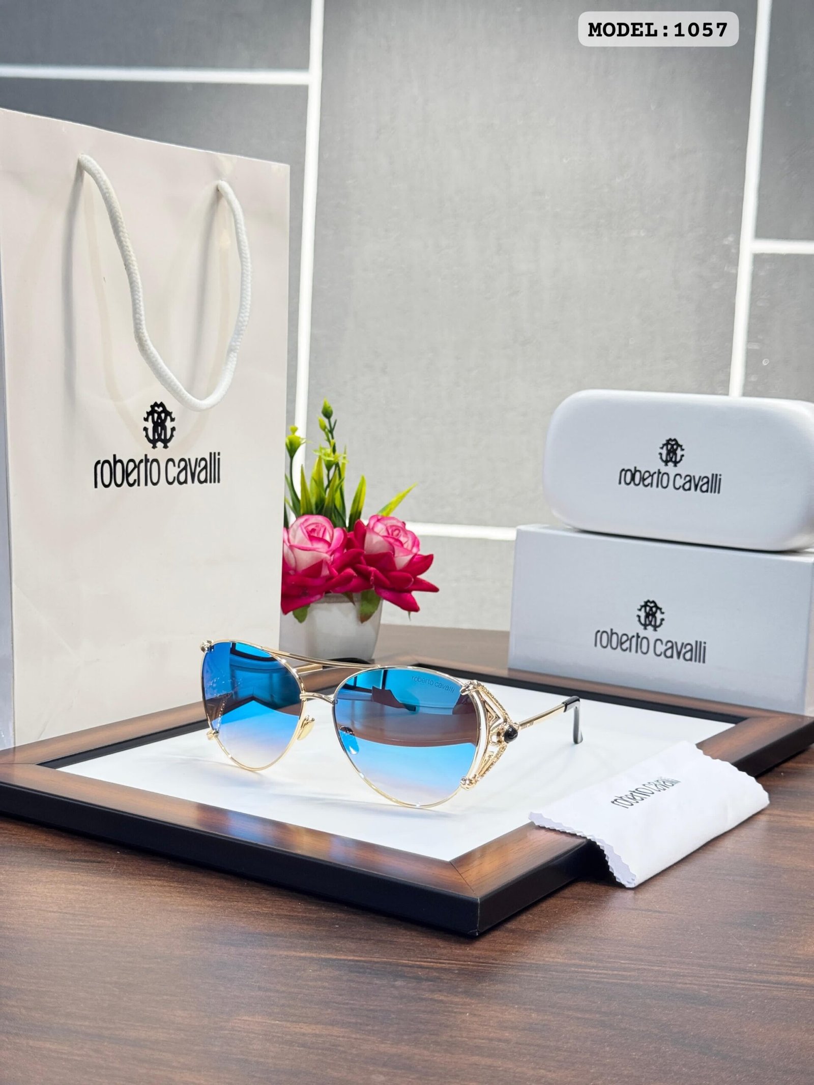 b824cc11-520c-4ba6-9a59-ce5a7d364496-scaled-1.jpeg ROBERTO CAVALLI WMNS 1057 GOLD AQUA*ππ₯ - Image 1