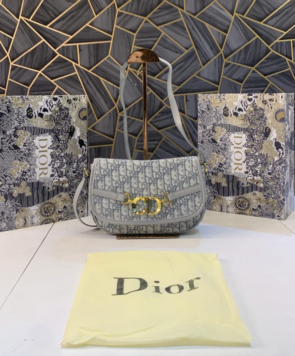 Christian_dior_montaigne_30_hand_bag - Image 2