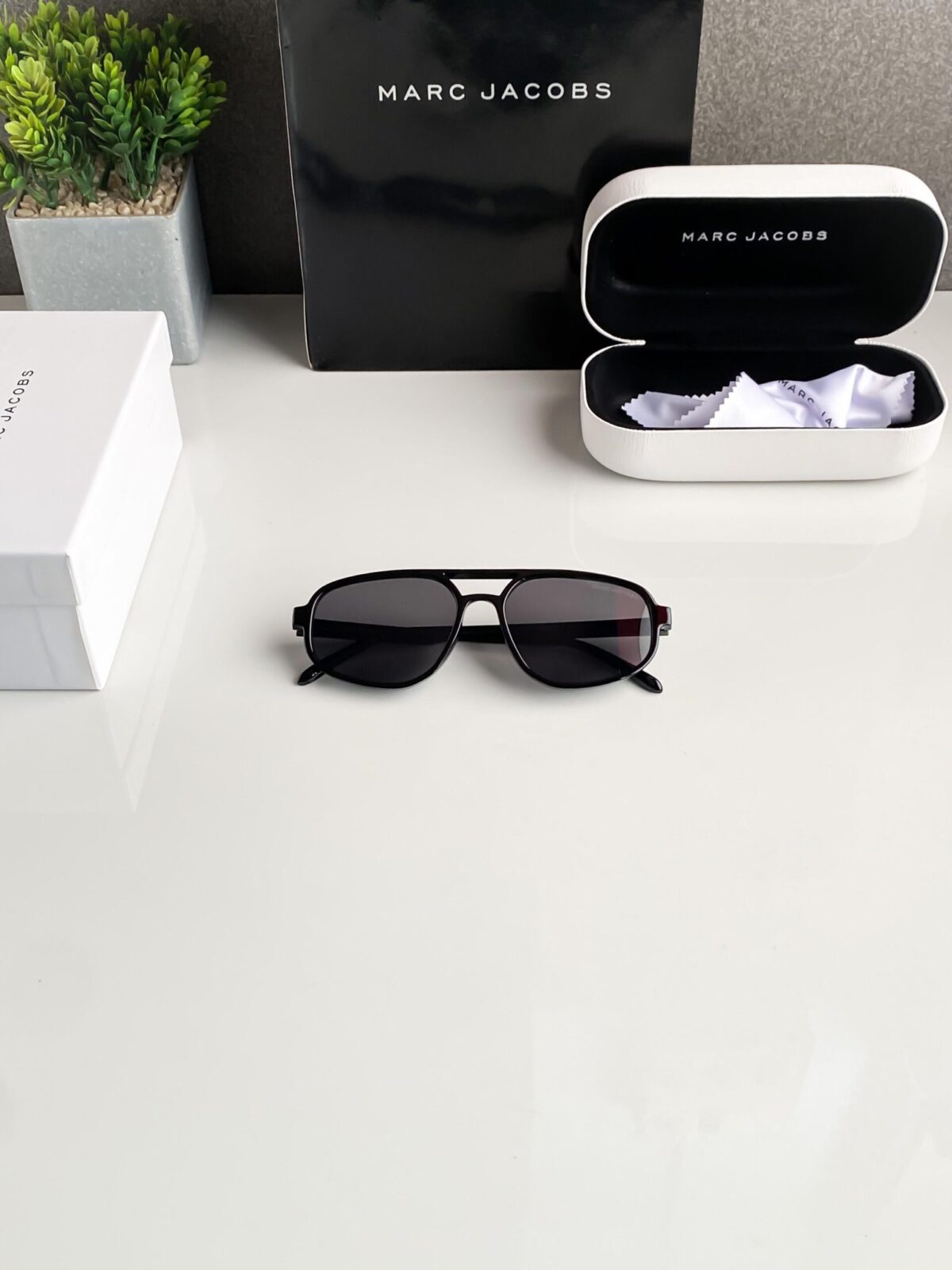 Marc Jacobs - Image 4