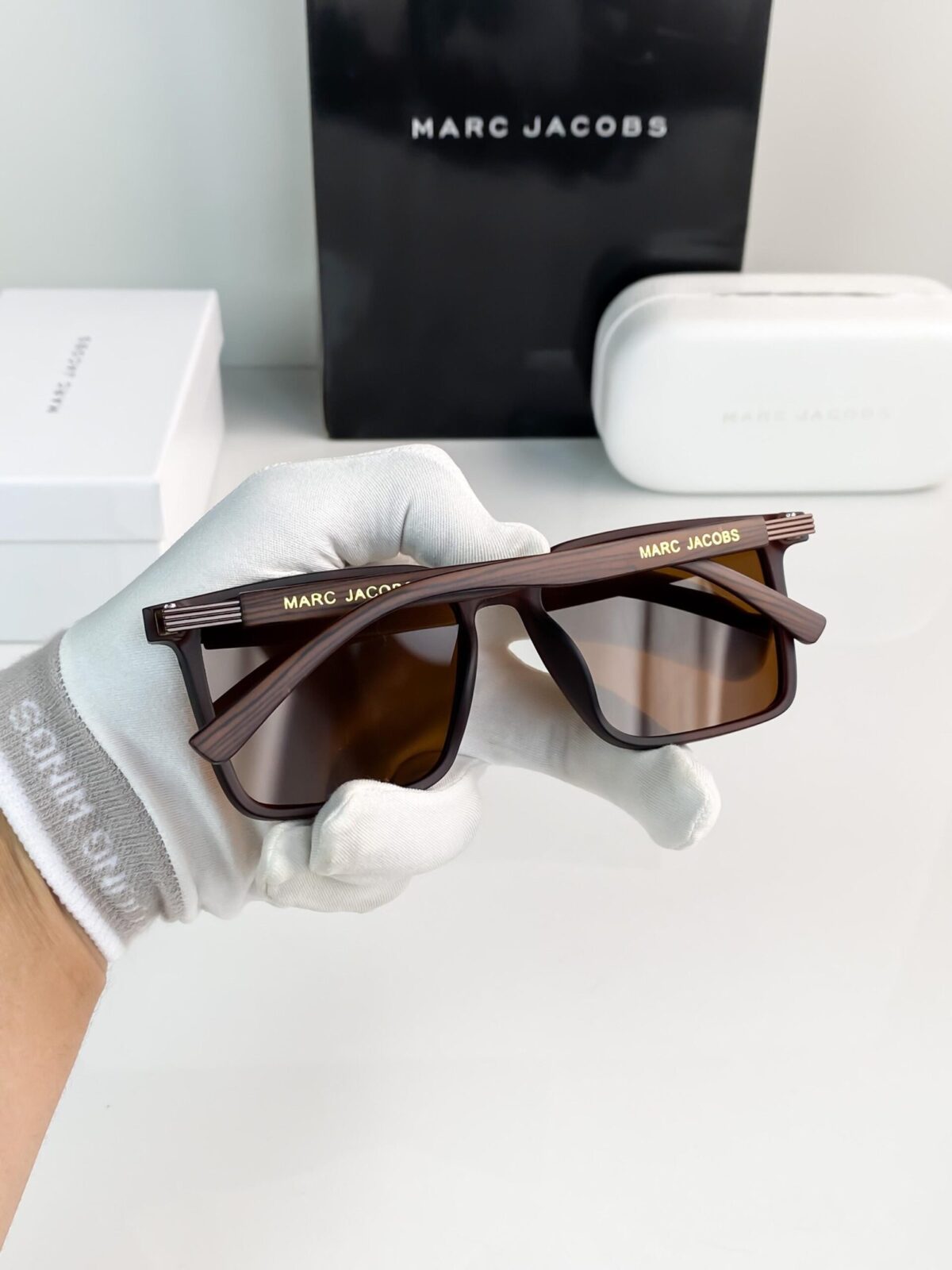 Marc Jacobs Full Brown - Image 9