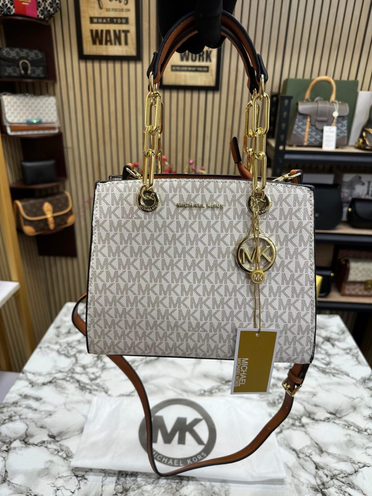 MICHAEL KORS ACRON CYNTHIA HANDBAG - Image 2