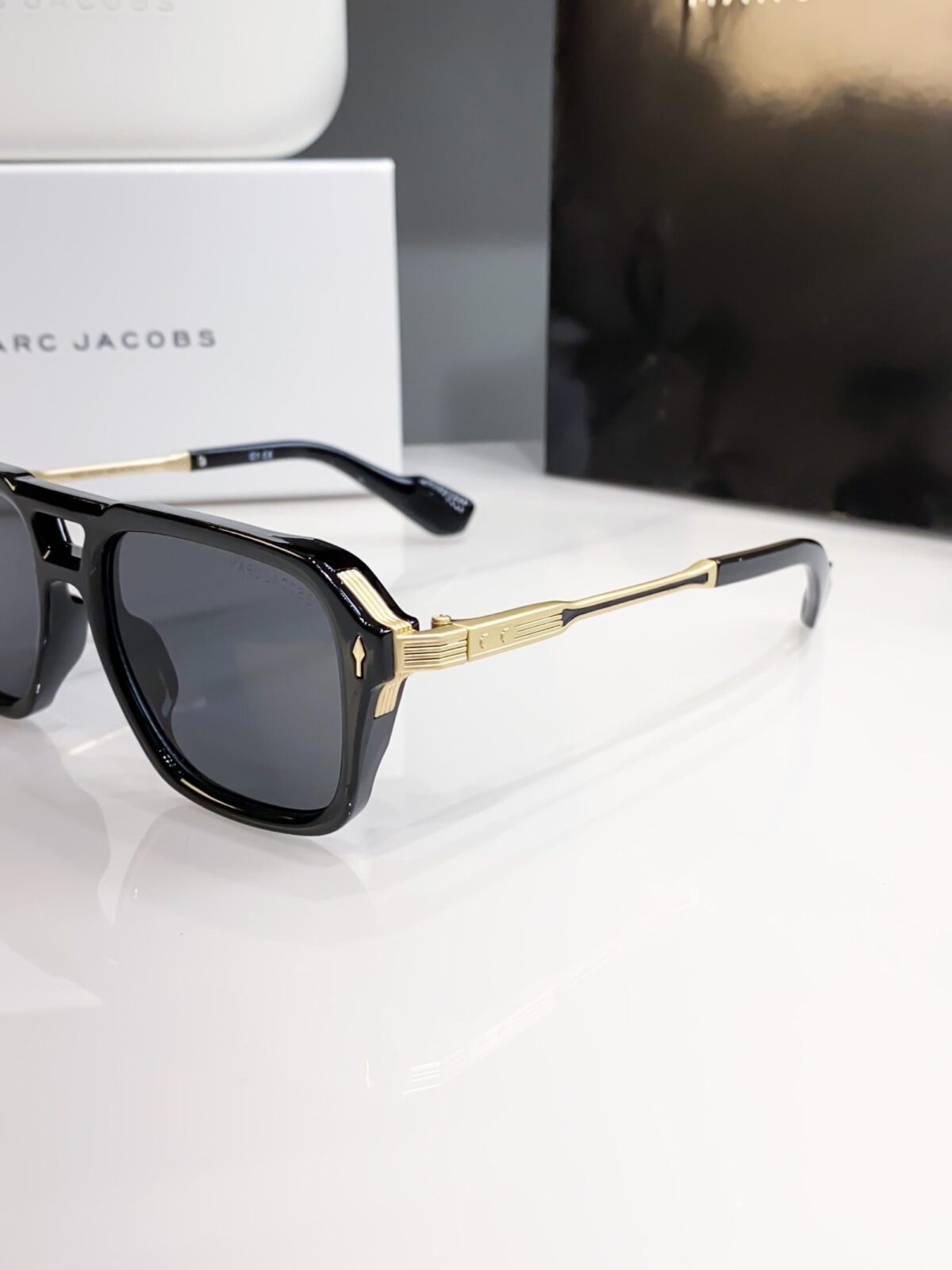 Marc Jacobs - Image 2