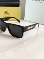 Burberry black gold 69019 - Image 2