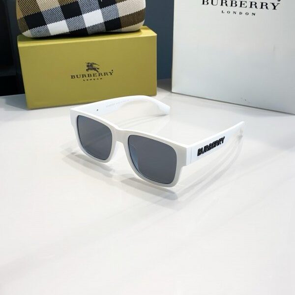 Burberry white black 3458