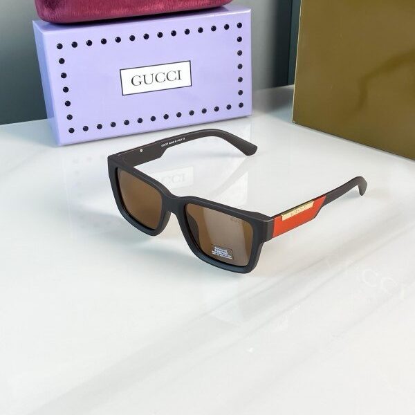 Gucci brown 5105