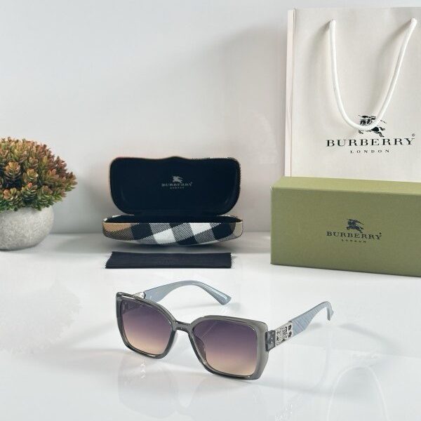 Burberry_WMNS_5509_Grey